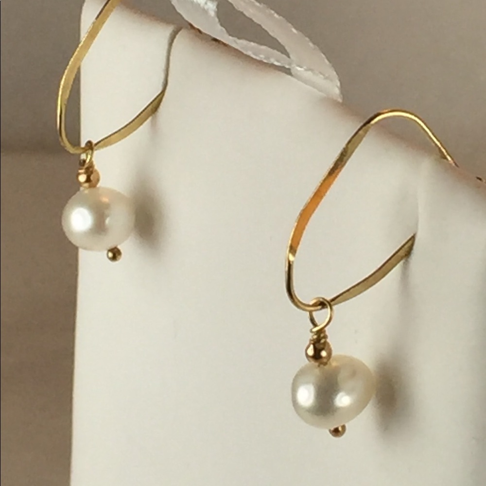 Preloved Solid 10K Dangling Pearl Earrings